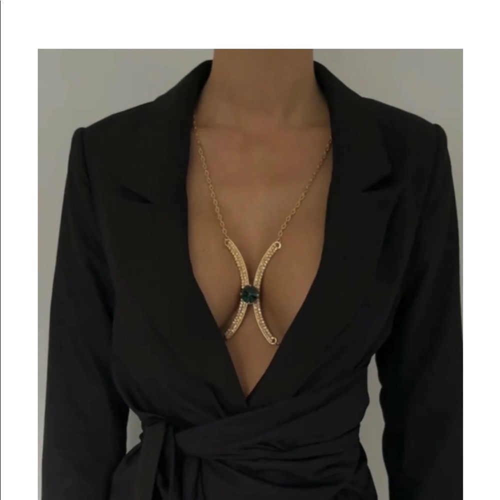Hayden bra chain